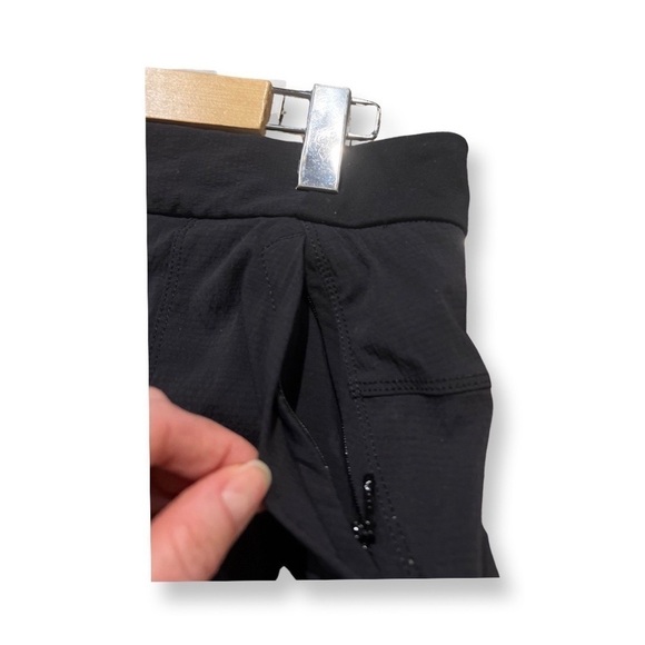 ATHLETA Black Skirt Size 8, Sustainable, Sporty, Casual Skirt With Stretch Waist - Picture 4 of 12